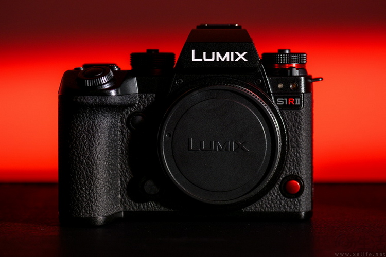 2025年的影像超大杯，为何都不再“豪华”了