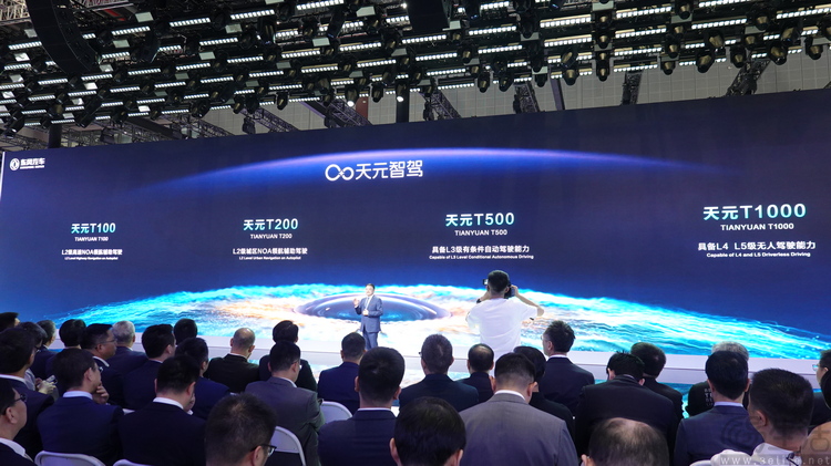 当对手们陷入内卷，东风汽车却选择了赋能行业