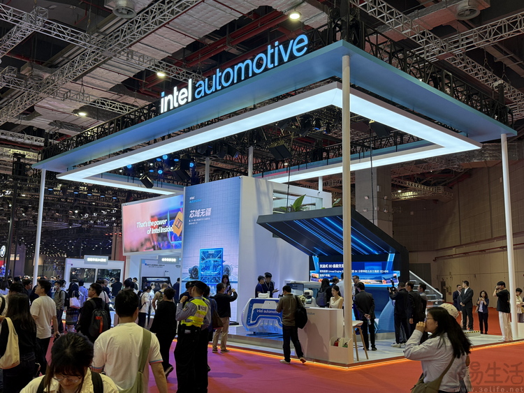 “抢跑”下一代架构，英特尔为了车载市场，拼了