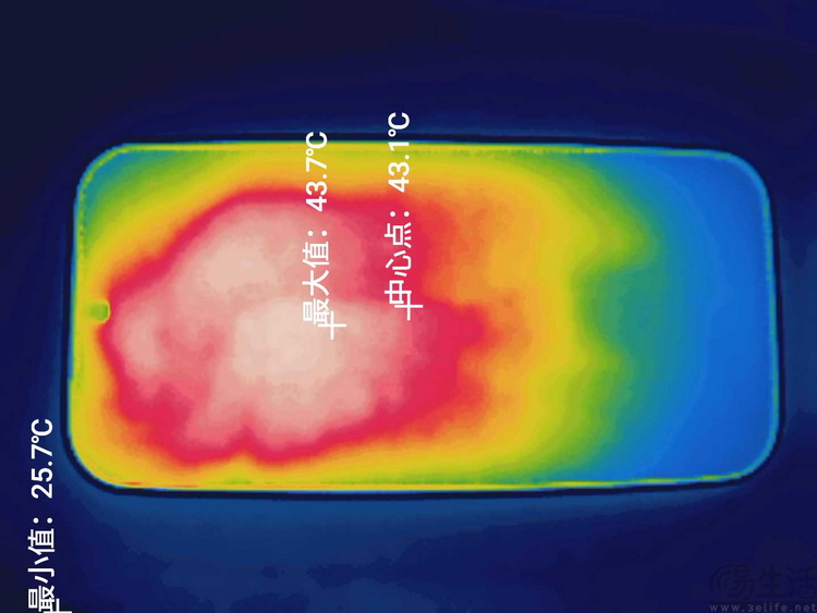 小米17首发评测:外观极致精致,配置均衡无短板 小米17首发评测:外观极致精致,配置均衡无短板