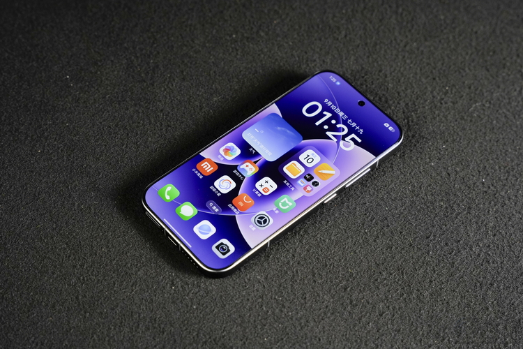 小米17首发评测:外观极致精致,配置均衡无短板 小米17首发评测:外观极致精致,配置均衡无短板