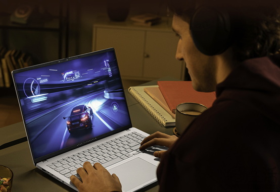 华硕无畏pro16 2024新品预约中，搭载amd锐龙ai 300处理器